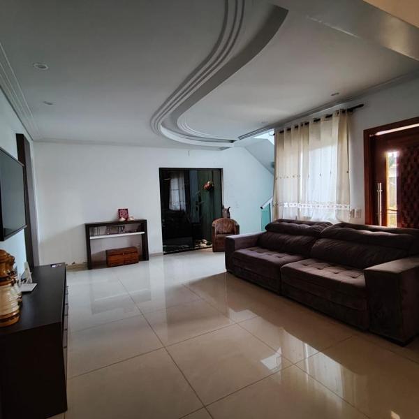 Casa ampla e confortável em Foz do Iguaçu - Foto 2