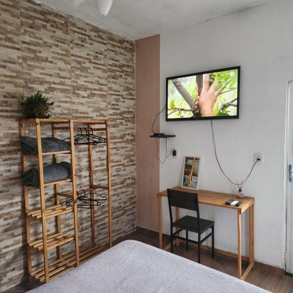 Suíte Exclusiva! Wi-fi, Cozinha, TV e Estacionamento Moto - Foto 2