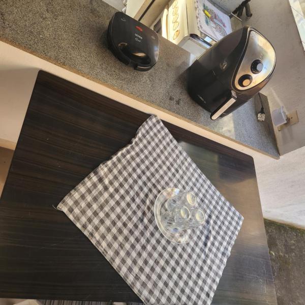 Suíte Exclusiva! Wi-fi, Cozinha, TV e Estacionamento Moto - Foto 4