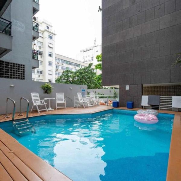 Piscina, sauna e academia no Arpoador