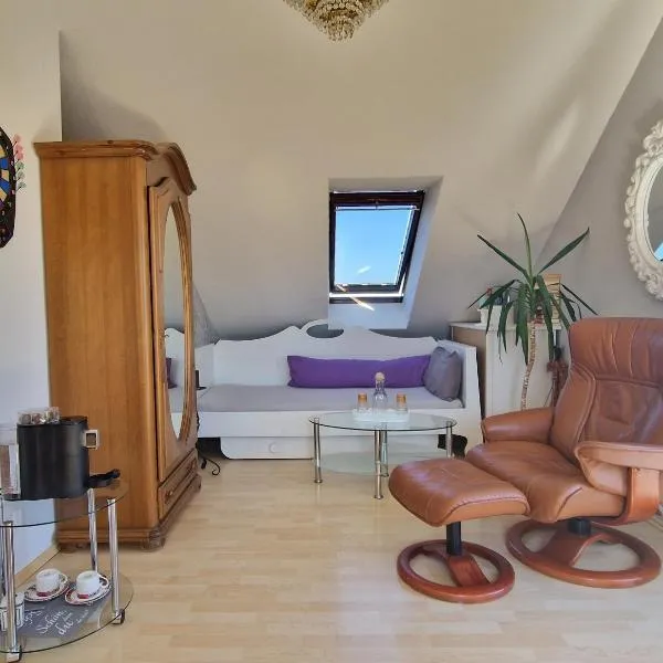 Ruhige Oase mit Vollwertfrühstück, hotel a Bad Schönborn