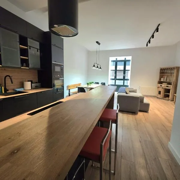 Moderno apartamento centrico para 8 personas - ATERIAGROUP, hotell i Bilbao