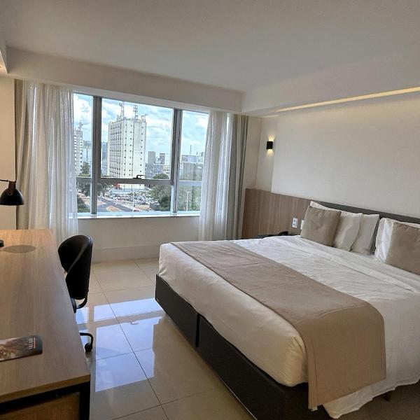 Flat Particular no Tryp - Piscina Aquecida - Estacionamento - Frente ao Shopping - TV - WIFI - Ar Cond - Serviço de Quarto - Foto 2