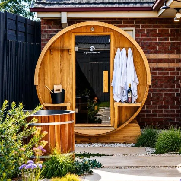 Private Sauna & Ice Bath - Coastal Wellness Escape, hotel di Capel Sound