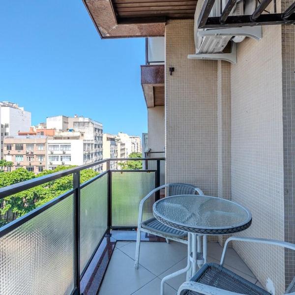 Apt em Ipanema com Varanda, Piscina & Sauna perto da Praia