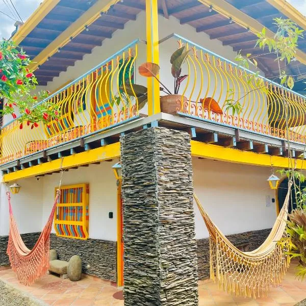 Casa de las Rocas Hostel, hotel i Jardín