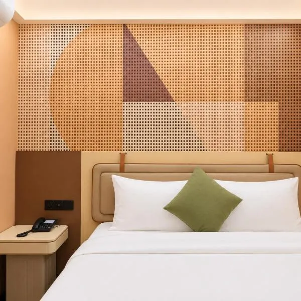 A Hotel Farrer Park - Newly Renovated, hotel i Singapore