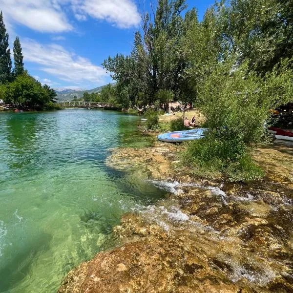 Camping Dolovi, hotel a Obrovac (Obrovazzo)