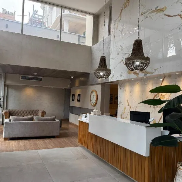 Gran Hotel Dakar, hotelli kohteessa Mendoza
