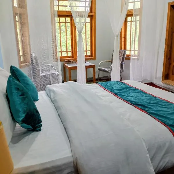 Rakaposhi Amin Hotel & Restaurant Pissan Hunza Nagar Gilgit Baltistan, hotel u gradu Gilgit