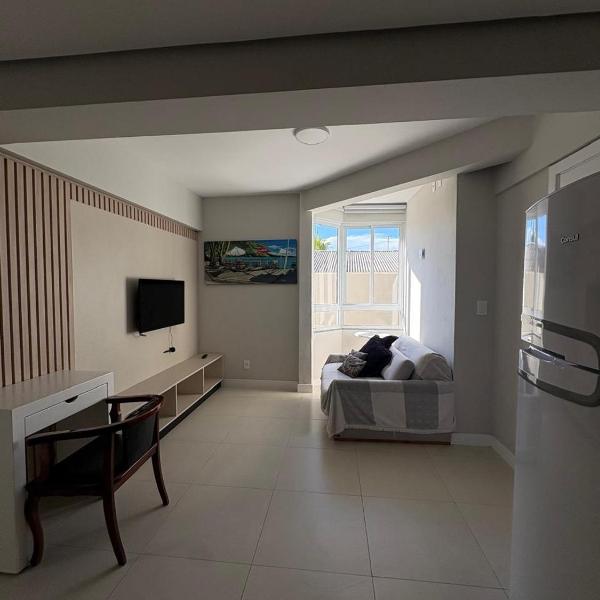 Apartamento térreo, 30 metros do mar no centrinho de Ingleses!