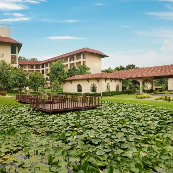 Bhanu The Fern Forest Resort & Spa Jambughoda, Series by Marriott, hotel v destinácii Jambughoda