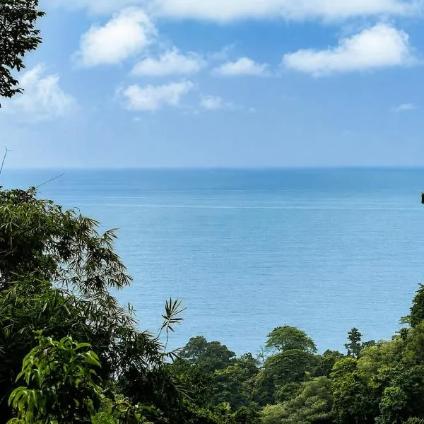 Villa SOLENSSE - Ocean and Jungle View, hotel u gradu Uvita