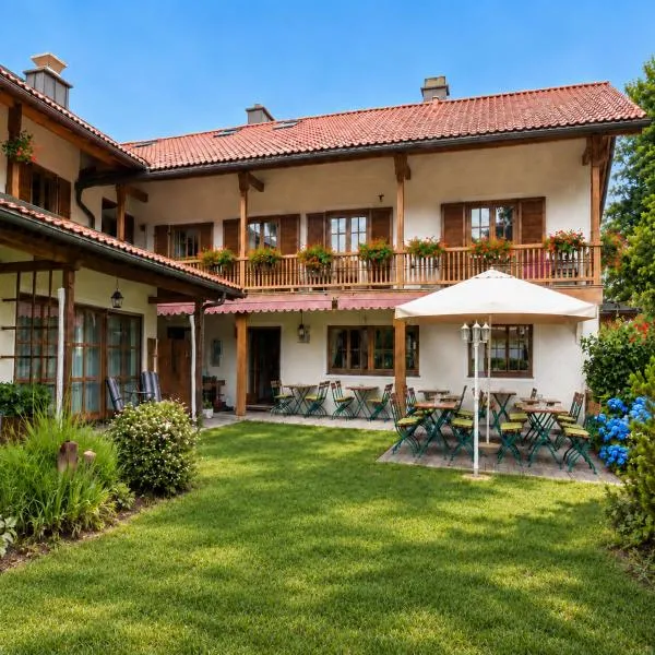 Hotel-Restaurant Zum Hirschhaus Inklusiv Chiemgaukarte, hotell i Ruhpolding