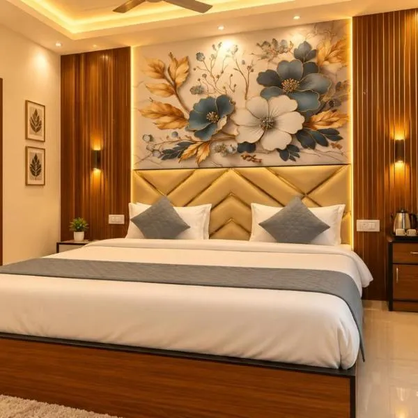 Hotel Atlantes Suites By Signature Stays Near Vishwanath Temple Girjaghar, hótel í Varanasi