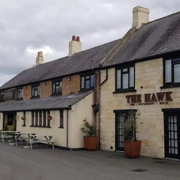The Hawk Ponteland، فندق في Milbourne