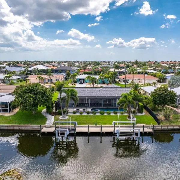 Villa Tranquility | Waterfront Pool, Spa & Dock, hotel a Punta Gorda