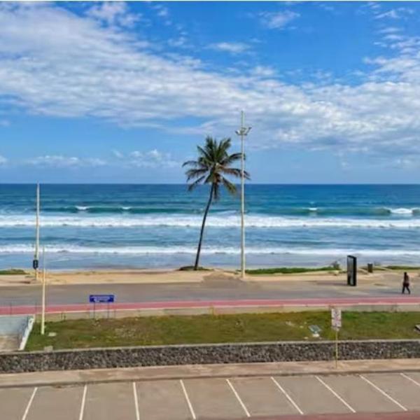 Apto Praia do Corsário Vista Mar Infinito 9 minutos do Centro de Convenções - Foto 4