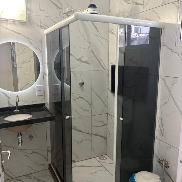 Casa de condomínio para 6 pessoas, tudo a pé, perto do centro e piscinas naturais - Foto 3