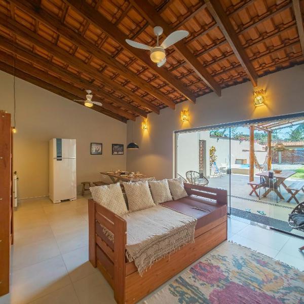 Casa com piscina, 4 minutos do mar, pet friendly! - Foto 2