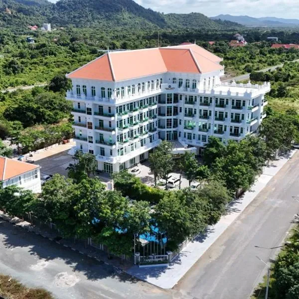Sangkahak Mith Hotel, hotel v destinaci Kep