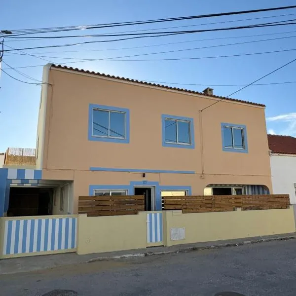 STRIPES Caparica: Costa de Caparica'da bir otel