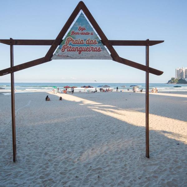Apto c Churrasqueira a 220m da Praia Pitangueiras - Foto 5