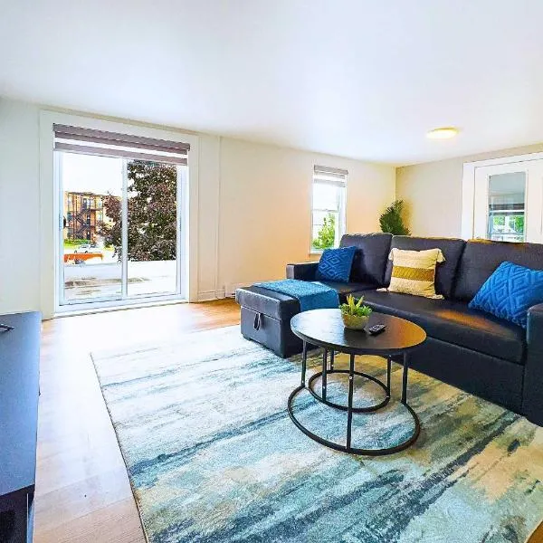 Pet Friendly Home Near Lock 32 & Beach Park, hotel v destinaci Bobcaygeon