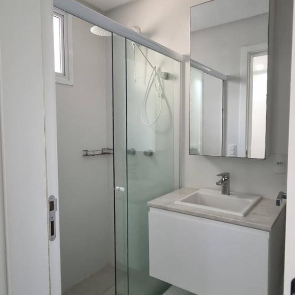 Apartmento 150 metros do mar em Meia-Praia - Foto 3