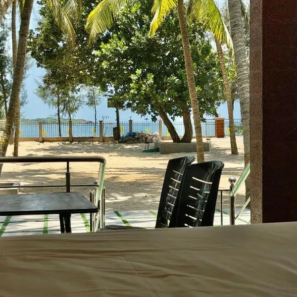 Navasharada's White Sand Beach House – hotel w mieście Udupi