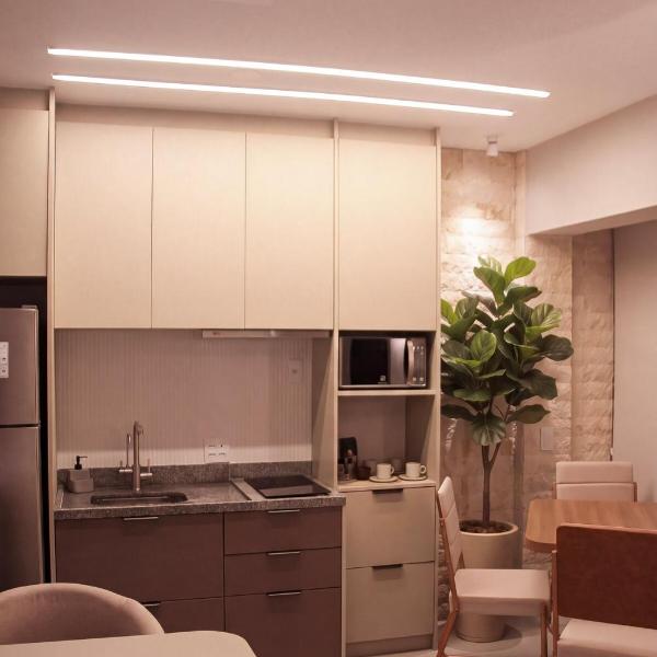 Studio espaçoso, em frente ao Hospital - Foto 4