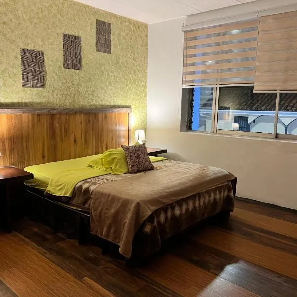 Casa Perla Cuencana Hostal – hotel w mieście Cuenca