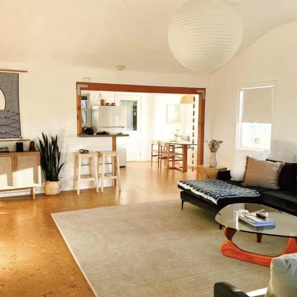 Joshua Tree - Under the Stars-Pool, Spa & Fire pit, Hotel in Yucca Valley