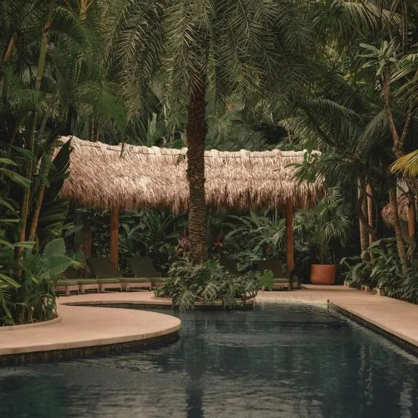 The Nomadic Hotel, Hotel in Nosara