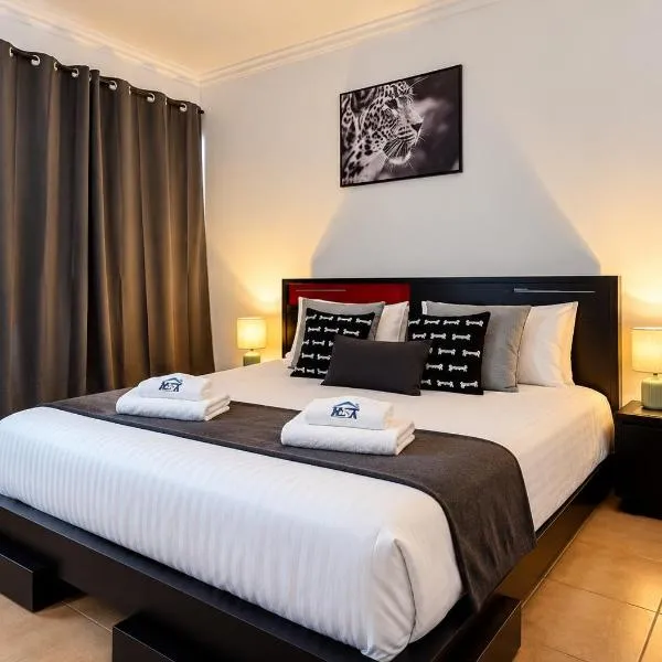 Quarto de Casal Privativo- Room 1, Hotel in Santa Cruz