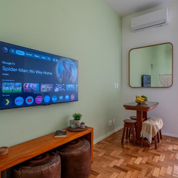 Prime Location Walk to Copacabana & Ipanema
