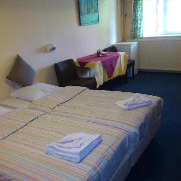 Hostel Herberg de Esborg Scheemda, hotel em Westerlee