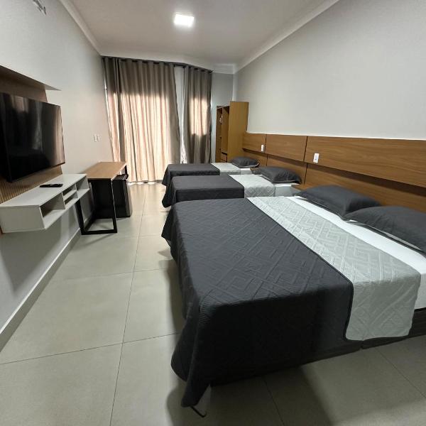 Johnnys Hotel Motel Quarto Familia 4 pessoas - Foto 2