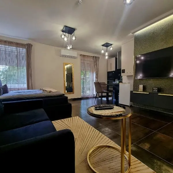 MonDa apartman, готель у місті Шолґовтор'ян