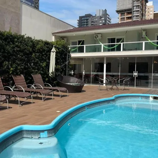 pousada das manas, hotelli kohteessa Torres