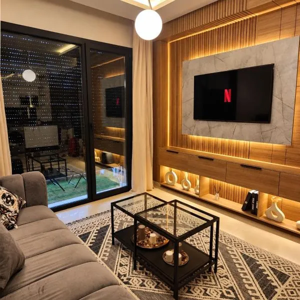 Firstwood Chic Apartment Hivernage, hotel a Marràqueix