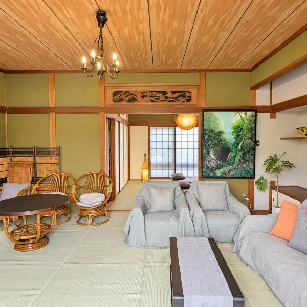 Nagahama House 2階専用フロア貸切 テラス付き, hotel a Amami