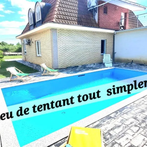 Villa Alpine, hotel u gradu Valjiosi