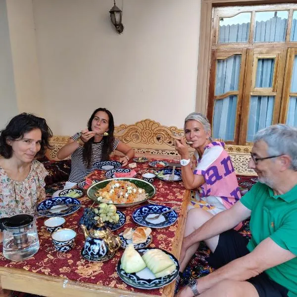 B-House Boutique with Terrace, hotel a Bukhara