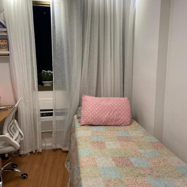 Quarto privativo em condomínio clube no Recreio