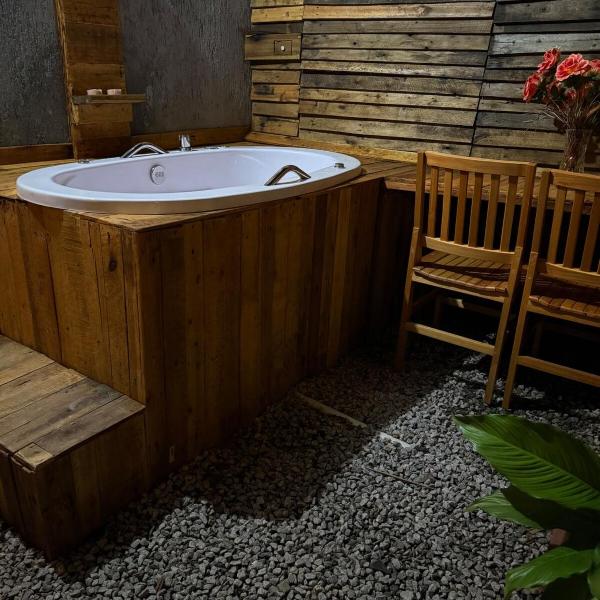 Suite Colonial com hidromassagem privativa - Foto 3