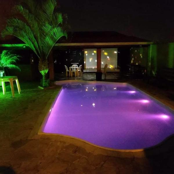 Casa com piscina, Spa e próximo ao Shoping cidade