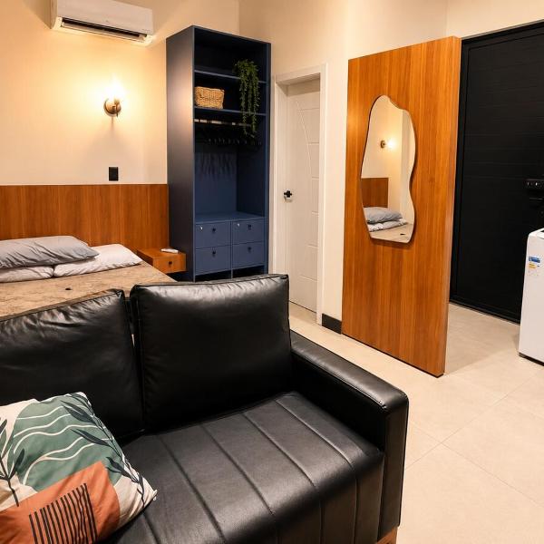 Studio Echo Living 02 Novo Completo Confortável com Ar Quente e Frio, Cozinha Completa, Wifi, Rápido Acesso ao Centro - Foto 4