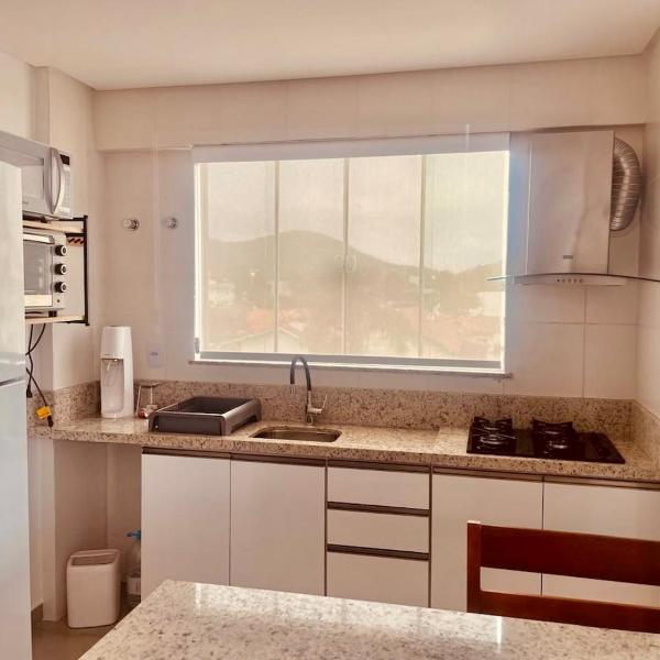 Apartamento aconchegante em Bombinhas com churrasqueira