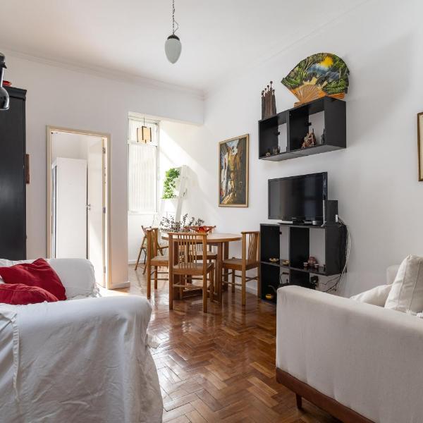 Luxo e Modernidade no Leme - 2 quartos - 1 quadra da praia